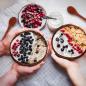 Preview: 8 Kokosnussschalen aus Naturholz, 350 ml Kokosnussschalen mit 8 Holzlöffeln, polierte Kokosnussschale für veganen Bio-Salat, Milchshake, Obst und Desserts